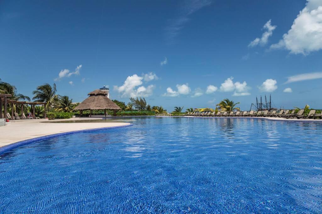 Reef Beachfront 3Bdr Apartment By Casa Paraiso Cancun Luaran gambar